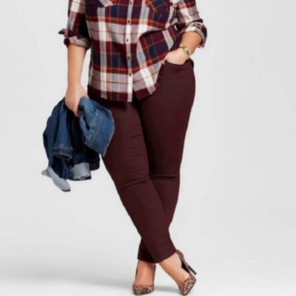 Ava & Viv Women's Skinny Jeans in Burgundy